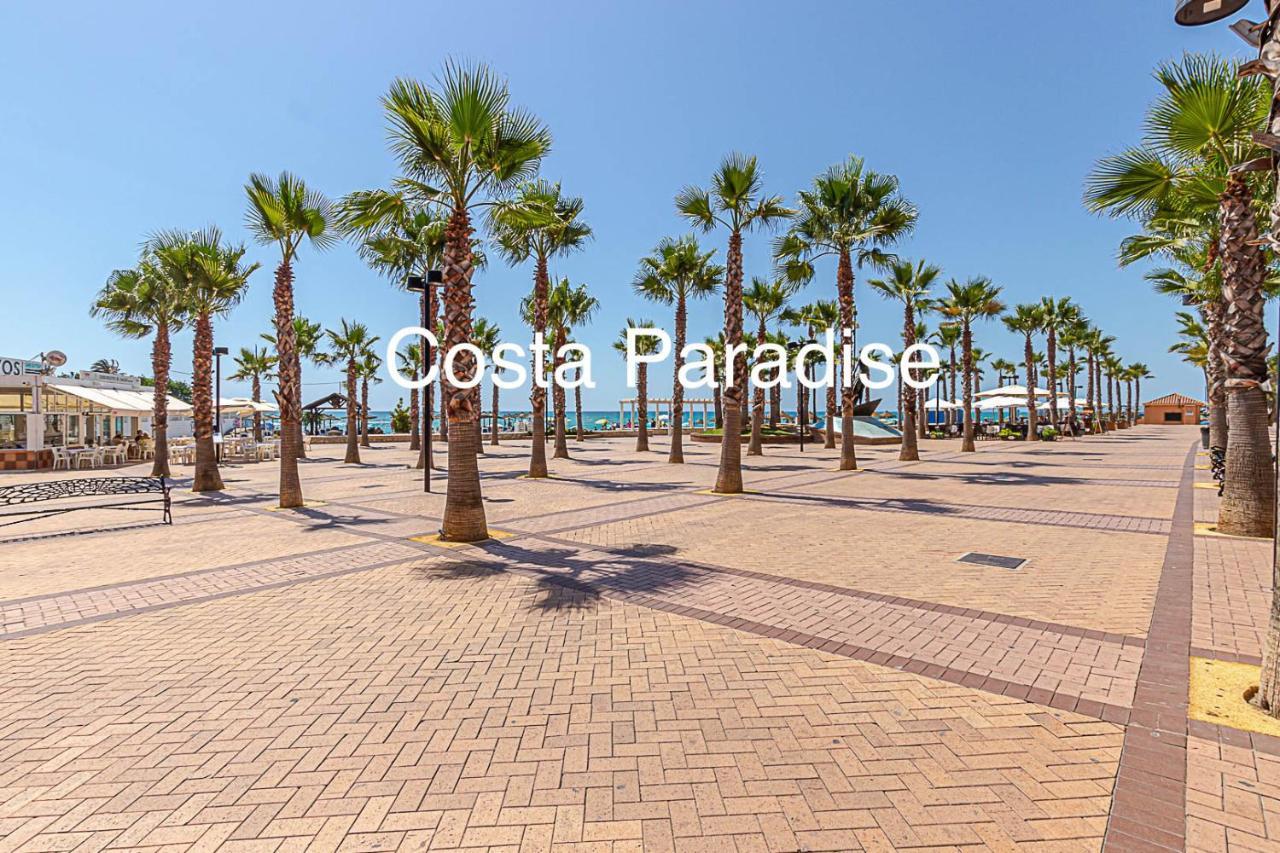 Costa Paradise - Beachfront Apartment フエンヒロラ エクステリア 写真